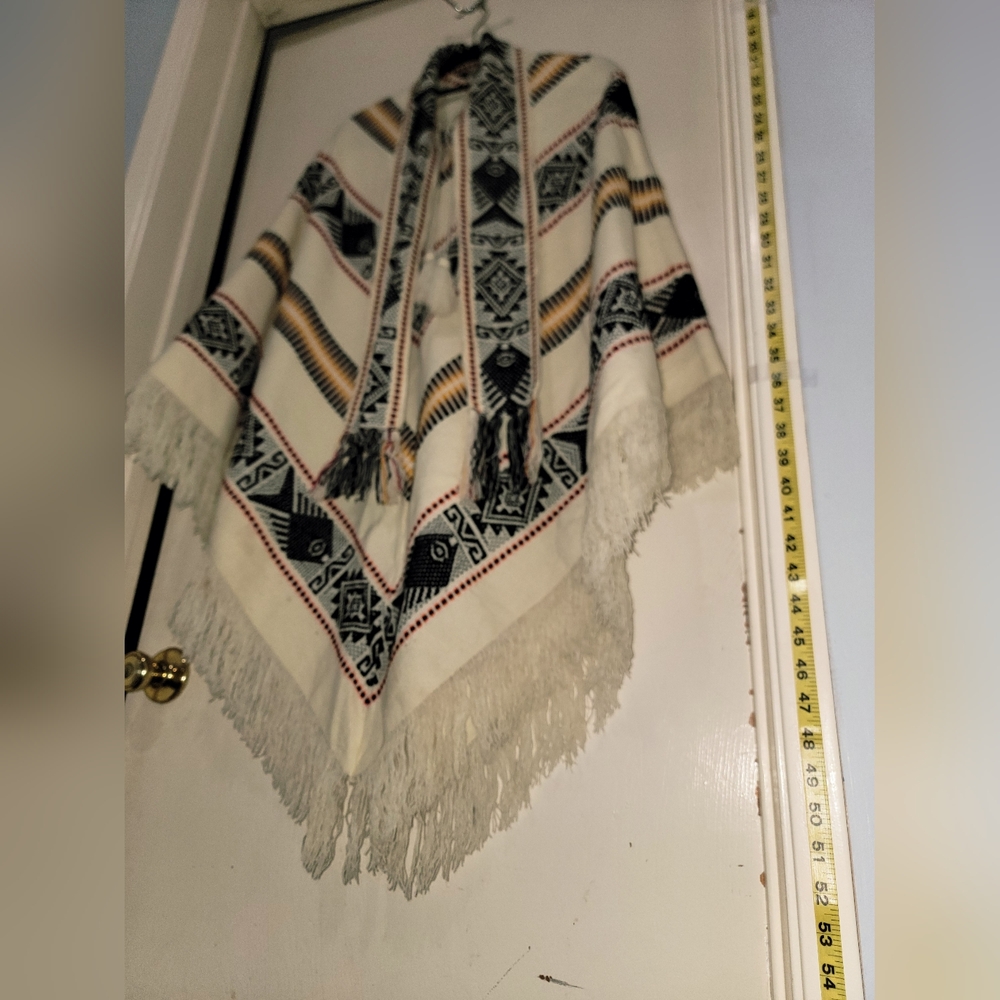 Geometric Patterned Fringe Poncho Handmade In Mexico - Picture 3 of 5